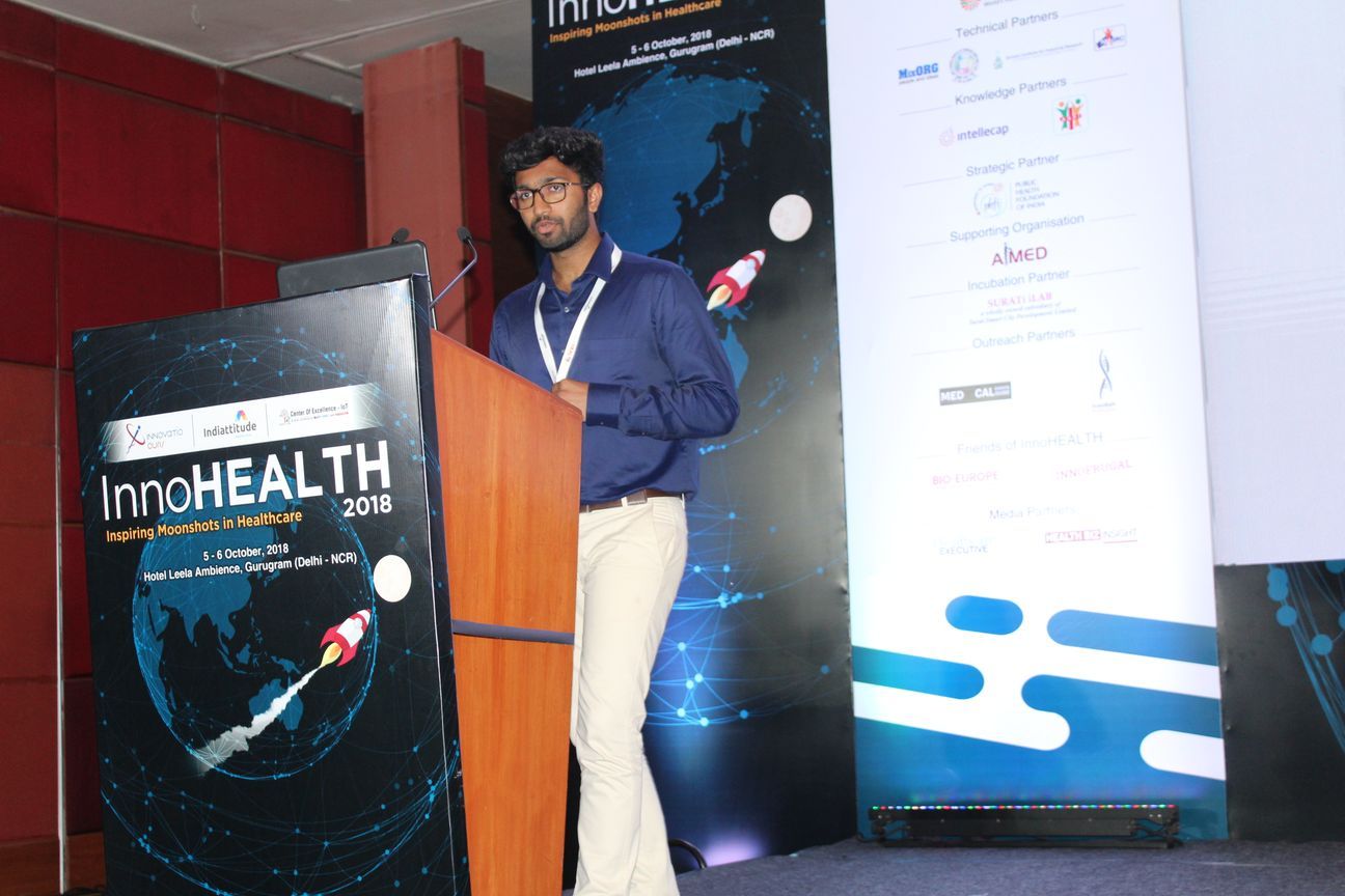 1.-Team-SAK-presents-their-innovation-on-remote-controlling-of-eletrical-appliance-for-the-elderly-in-the-Young-innovators-award-session-at-InnoHEALTH-2018