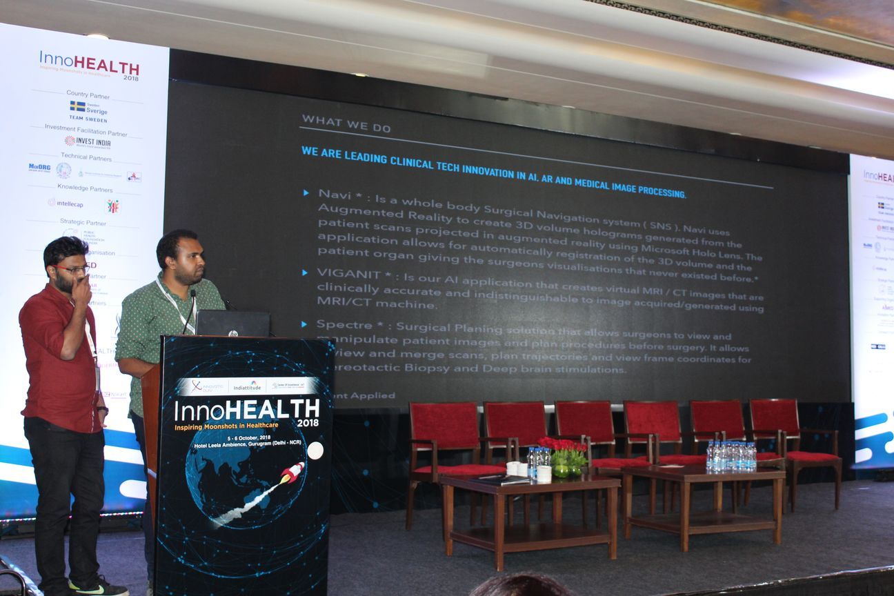 5.-Abhishek-Venkataram-and-Sanidhya-Rasiwasia-present-their-innovation-on-navi-surgical-navigation-ssytem-in-the-Young-innovators-award-session-at-InnoHEALTH-2018